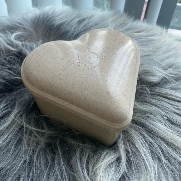 New Biodegradable Bamboo Heart Shaped Box / Urn - Picture 3 of 5